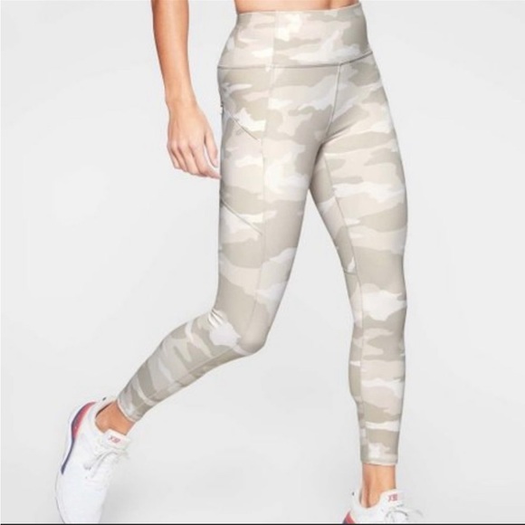 Athleta Pants - ATHLETA White Camo Contender PowerLift 7/8 Leggings Medium Tall (29“)